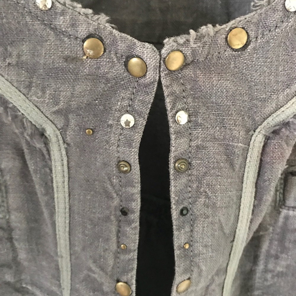 Wrap cropped linen jacket with bead embellishment - Picture 7 of 7